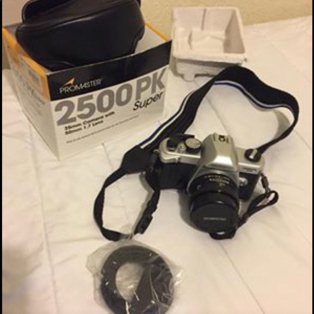 Pro master 2500 Pk Camera - Picture 2 of 3